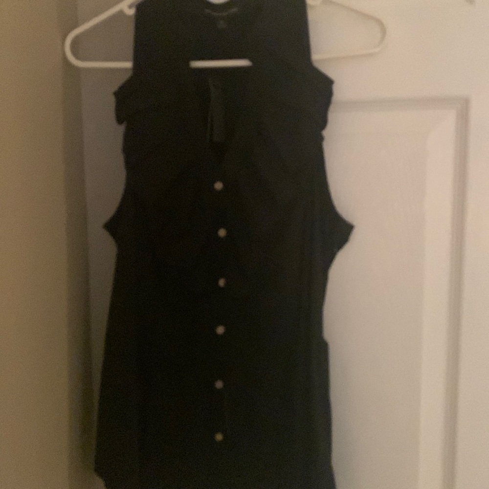 NWT black express button down top